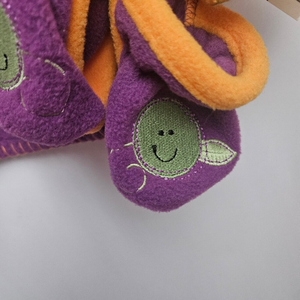 NWT Bright Future Baby Peas in a Pod Fleece Cardigan & Bootie Set Size 6-9 Month - Picture 7 of 12